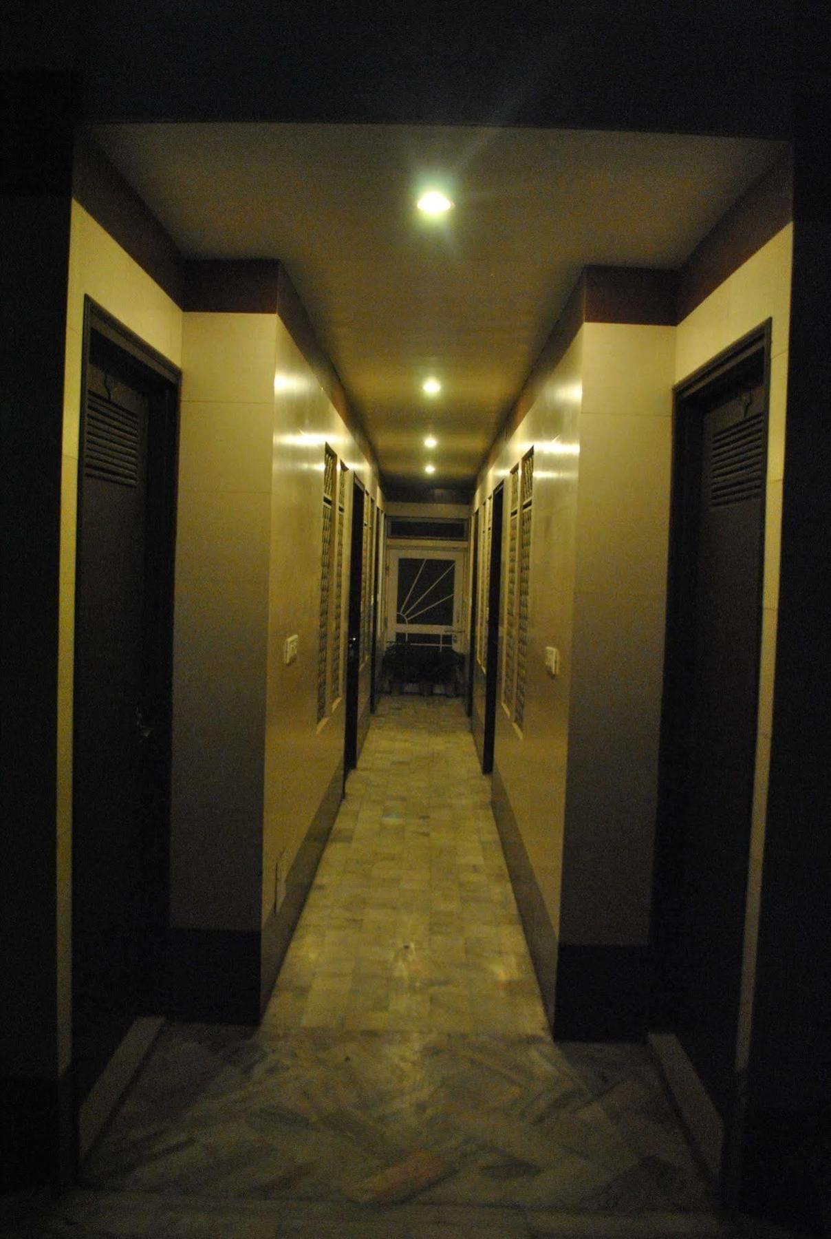 Hotel Golden Deluxe Jaipur Eksteriør billede